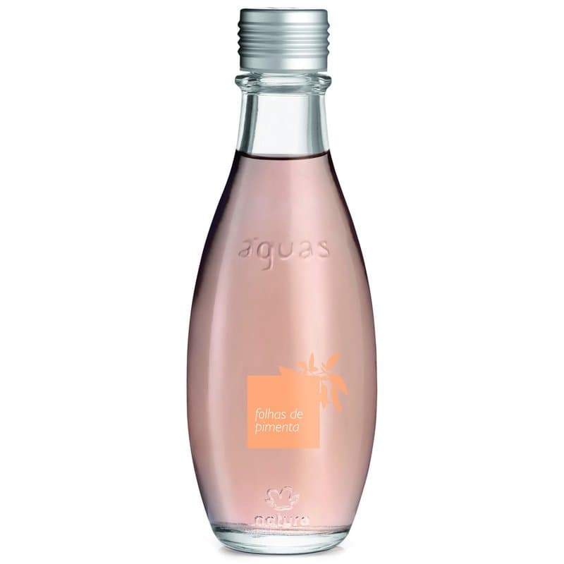 Águas; folhas de pimenta